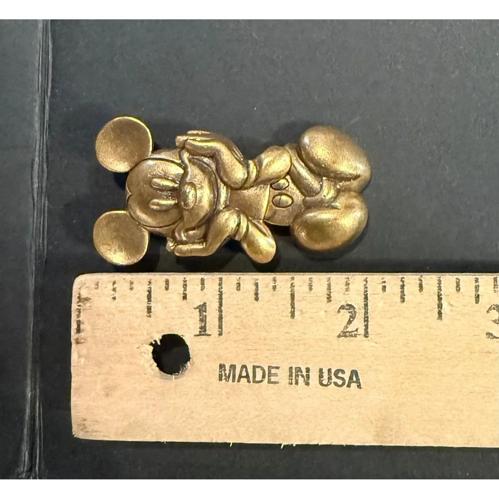 Disney Womens Brooch Gold Tone Articulated Mickey Mouse Vintage Style Pin